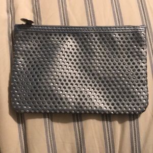 Cosmetic bag